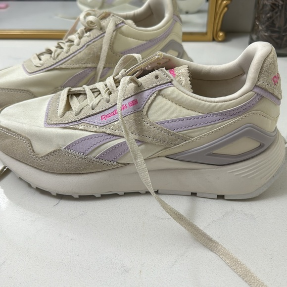 Reebok Running Shoe - Picture 3 of 7